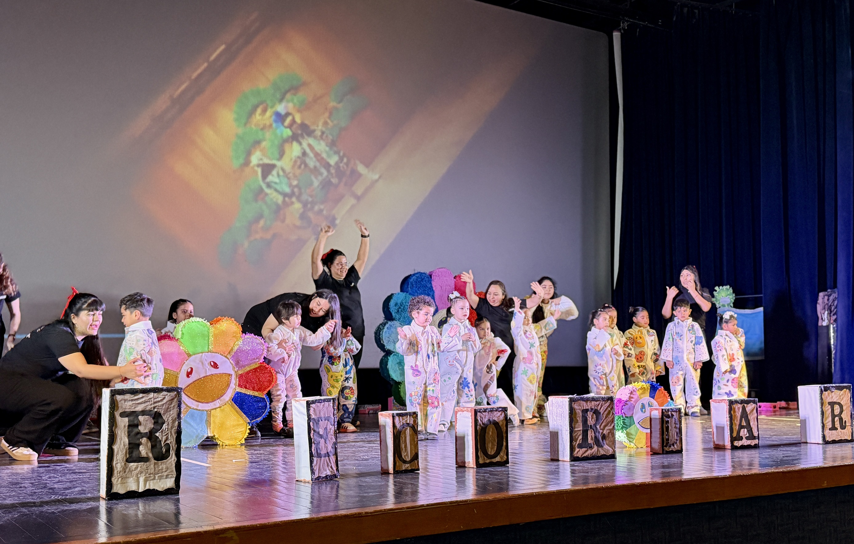 EXPOARTE “Recordarte”, celebraron sus 25 años en el cine de Caleta Olivia.