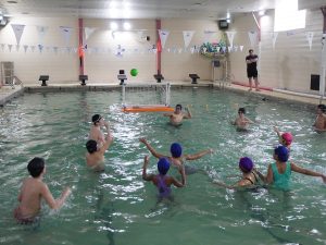 Encuentro de Waterpolo: Integración y Trabajo en Equipo en el Agua