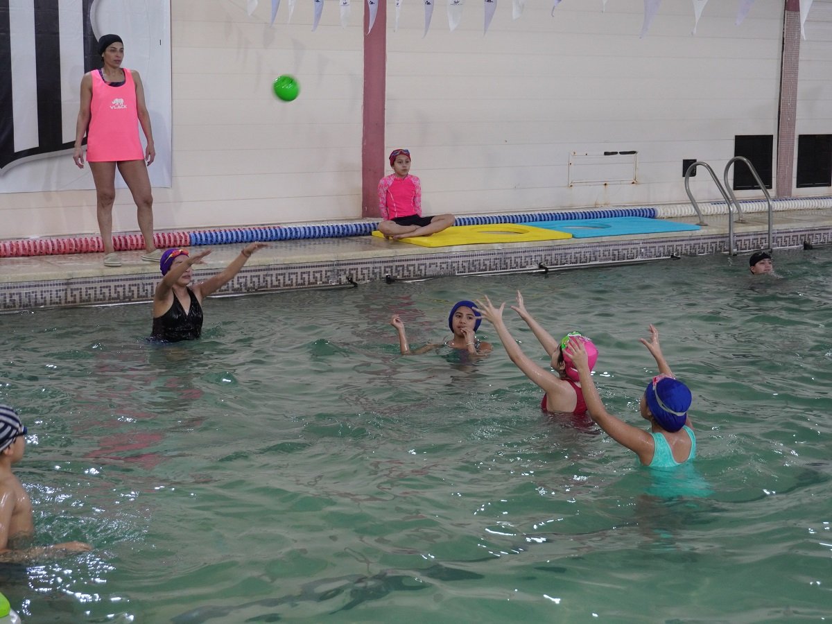 Encuentro de Waterpolo: Integración y Trabajo en Equipo en el Agua