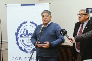 El Gobierno Provincial firmó el acta que garantiza la continuidad laboral de 141 trabajadores de AutoFarma