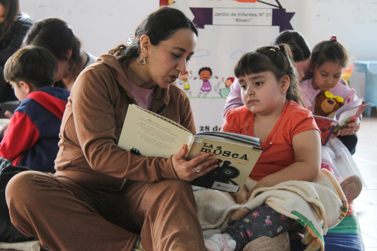 Jardines de infantes participaron de la Maratón Nacional de Lectura