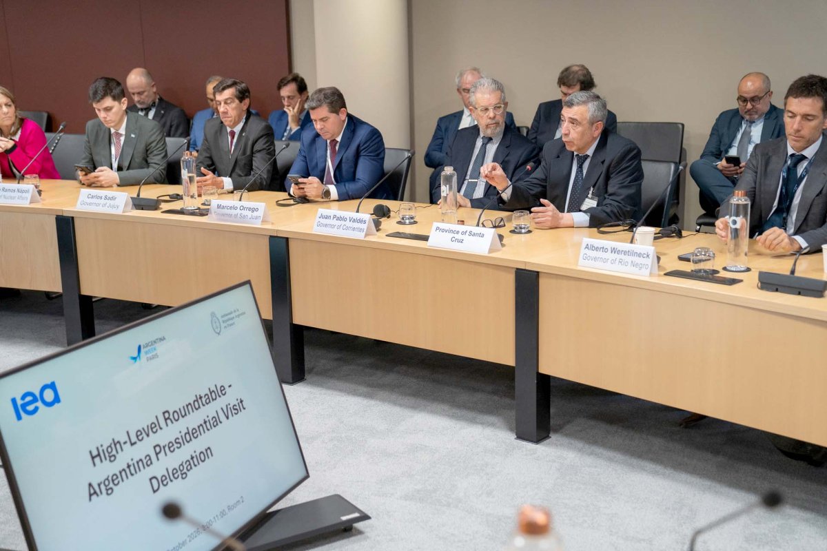 La Provincia presentó en París el potencial de Palermo Aike y sus recursos minerales estratégicos