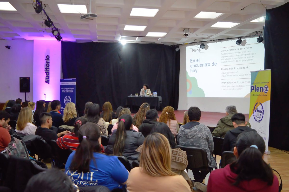 El CPE cerró el ciclo de formación en alfabetización para docentes de Nivel Primario