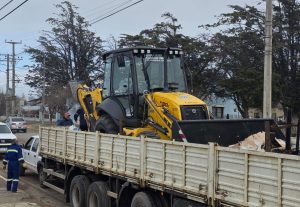 Llegó a Puerto Deseado nueva maquinaria para fortalecer los servicios de SPSE en Zona Norte 
