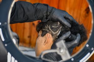 La tercera edición del Seminario de Barbería convocó a jóvenes en una jornada de competencia y formación