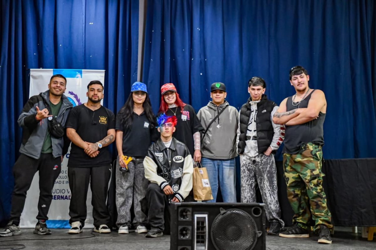 La tercera edición del Seminario de Barbería convocó a jóvenes en una jornada de competencia y formación