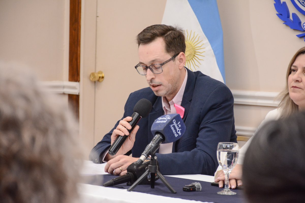 Coloccini: “Octubre Rosa Santa Cruz es prevención, detección temprana y acceso oportuno al diagnóstico de cáncer de mama”