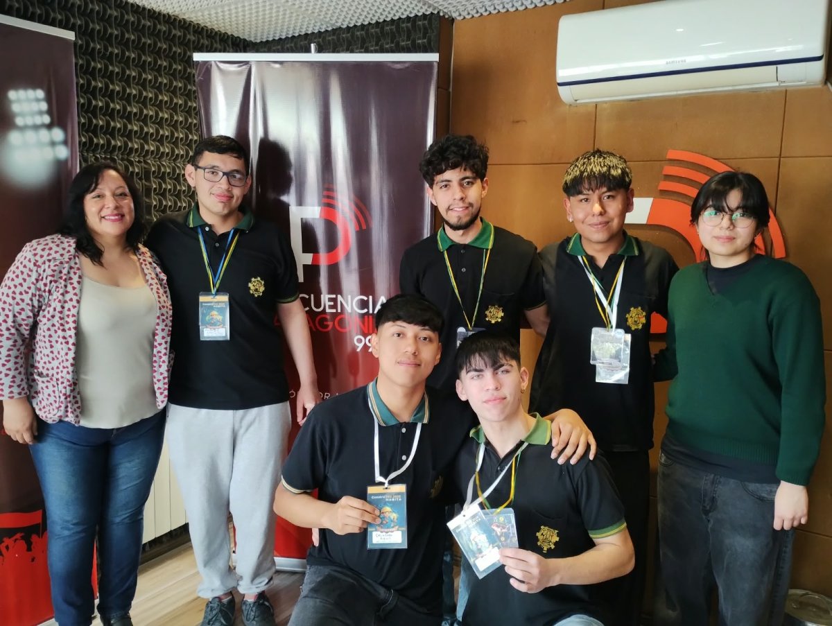 Estudiantes de la Escuela Industrial N° 1