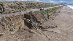 Avanzan los trabajos clave para reparar el socavón en la Ruta Nacional N.º 3