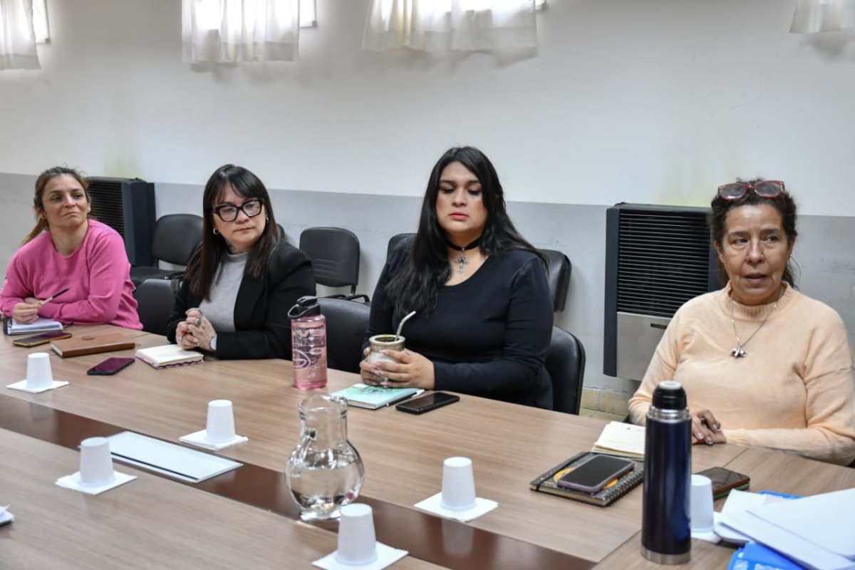 Fortalecen el trabajo articulado entre la Secretaría de Niñez provincial y la Policía de Santa Cruz