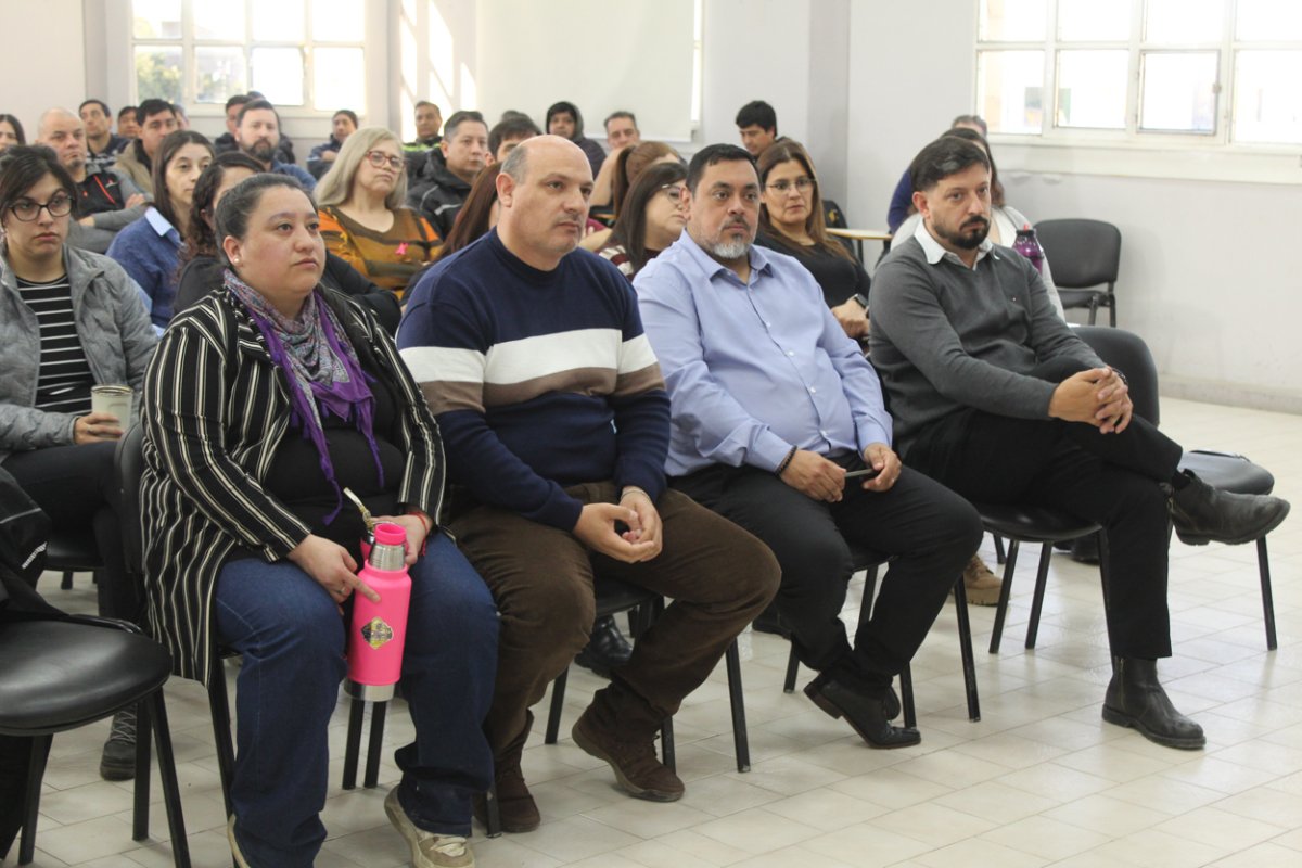 Vialidad Provincial capacita a su personal en primeros auxilios y uso del desfibrilador automático