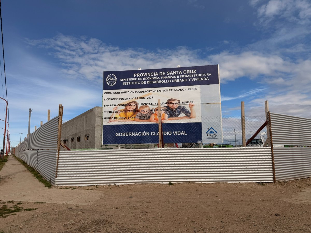 Pico Truncado: la construcción del nuevo polideportivo ya cuenta con un 75% de avance