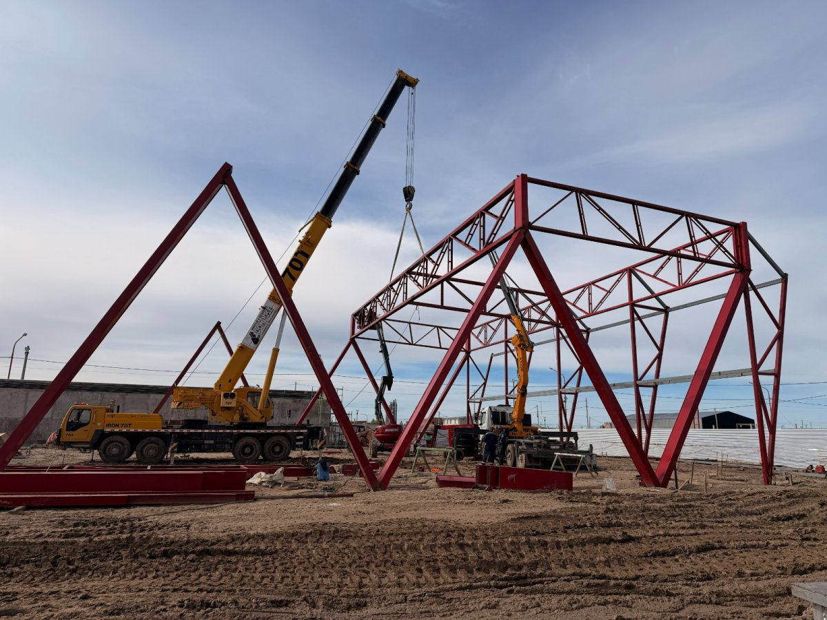 Pico Truncado: la construcción del nuevo polideportivo ya cuenta con un 75% de avance