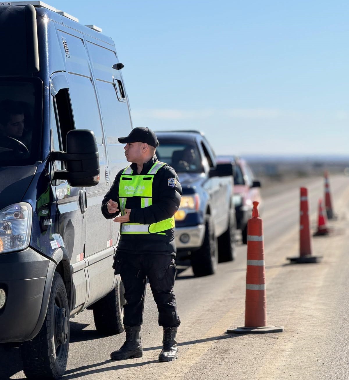 Policía Caminera controló más de 5.600 vehículos durante septiembre en Santa Cruz