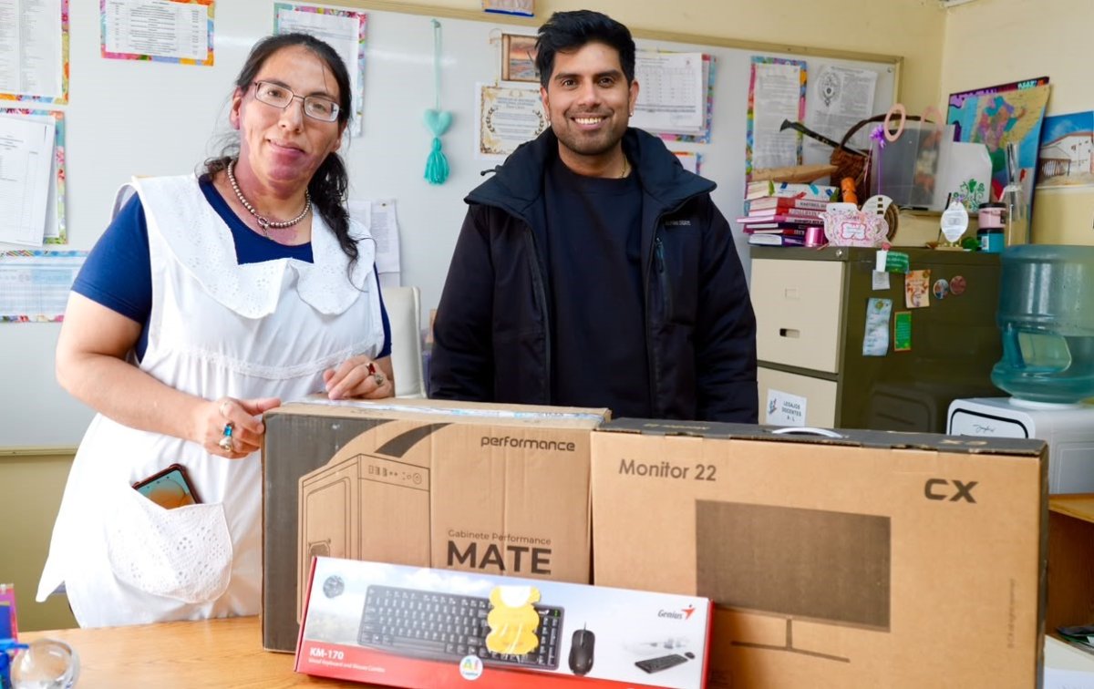 Educación entregó equipamiento tecnológico a la Escuela Primaria Nº 53 de Las Heras