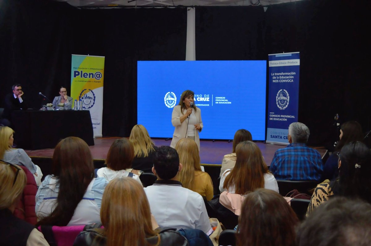 Impulsan una capacitación para el operativo de evaluación de fluidez lectora en Santa Cruz