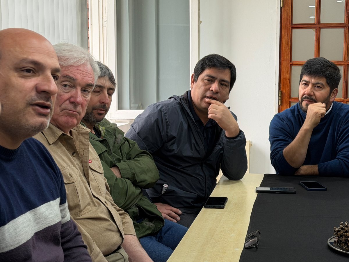 El Gobierno y el Municipio de Perito Moreno planifican obras y acciones para responder a las necesidades de los vecinos