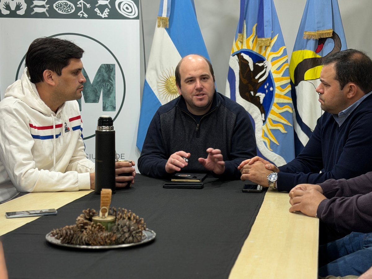El Gobierno y el Municipio de Perito Moreno planifican obras y acciones para responder a las necesidades de los vecinos