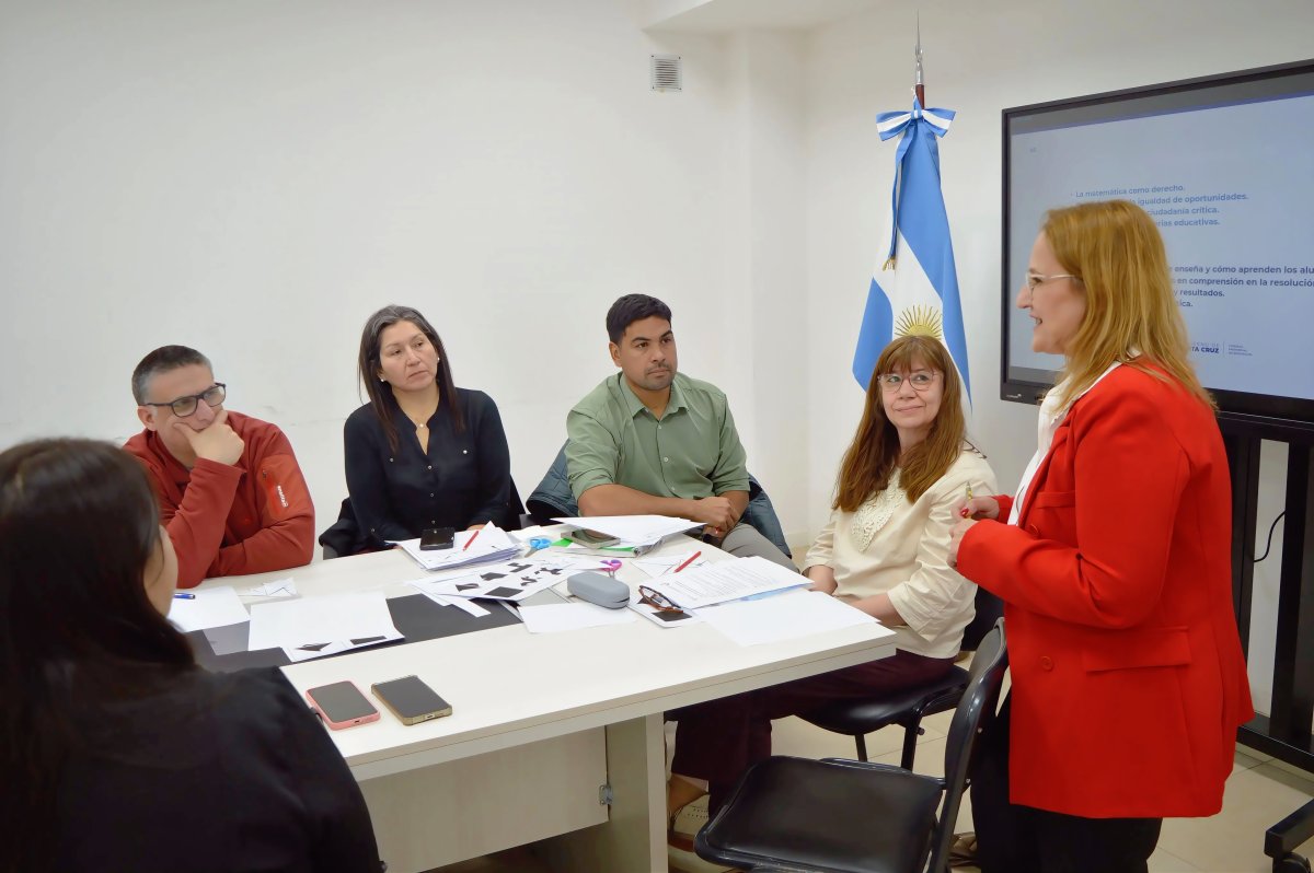 Se realizó un encuentro con supervisores para consolidar estrategias en la enseñanza de la Matemática