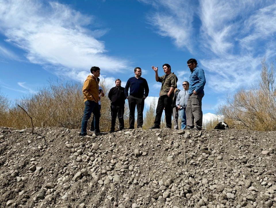 Autoridades provinciales evaluaron el predio donde se proyecta plantar 2.500 árboles