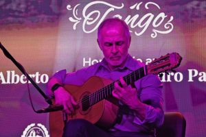  Santa Cruz Tango abrió su primera jornada con homenajes a referentes de la cultura de la provincia