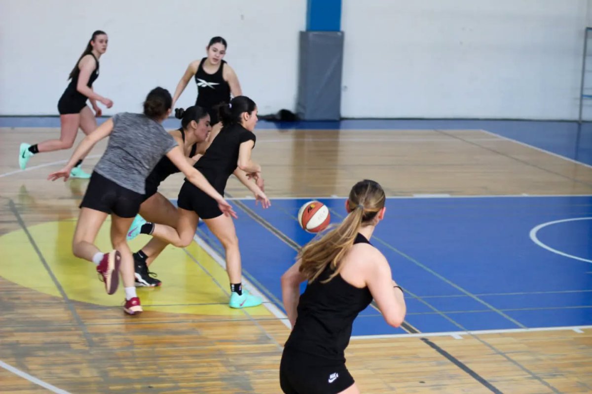El básquet femenino santacruceño transita la etapa final de preparación para la Araucanía 2026