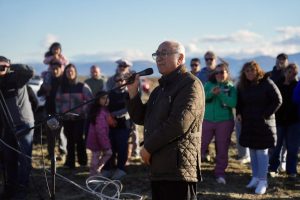 Claudio Vidal descubrió la piedra fundacional del proyecto productivo “Los Alamos”
