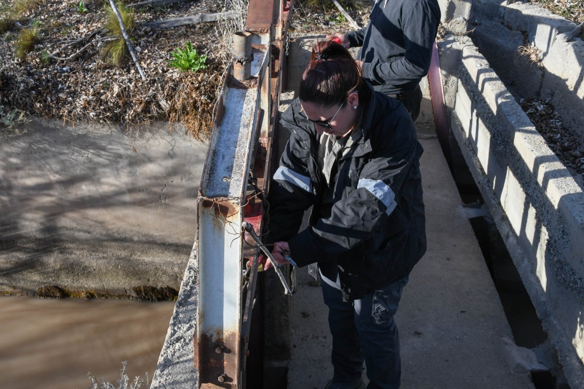Gobernador Gregores: el agua recorrerá 14 kilómetros para llegar a los canales que abastecen a los productores