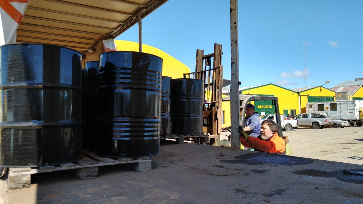Vialidad Provincial recibió emulsión asfáltica para el mantenimiento de rutas