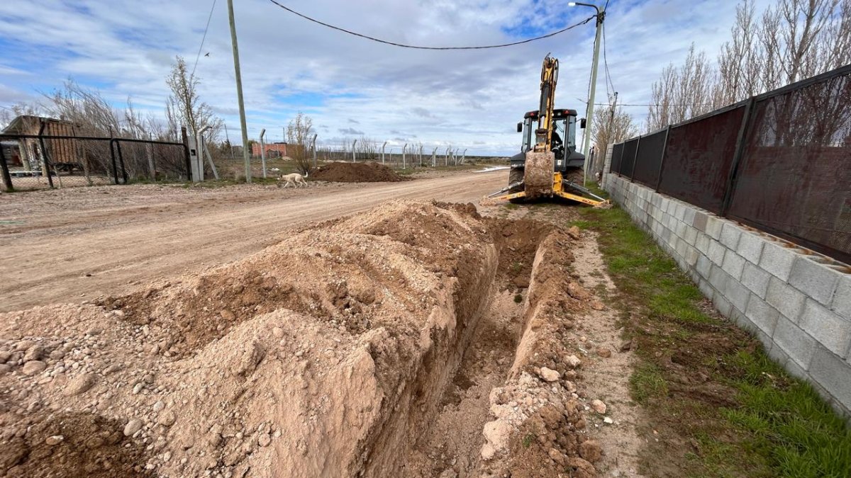Avanza la obra de extensión de la red de gas en barrio Invernadero de Pico Truncado.