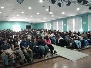 Estudiantes secundarios se capacitaron en habilitación comercial y marco legal para sus emprendimientos