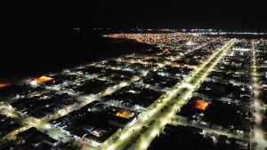  "Iluminando Santa Cruz": el Gobierno Provincial avanza con una histórica inversión de 15 mil luminarias en todo el territorio