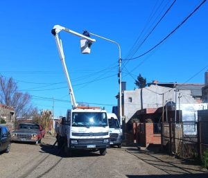  "Iluminando Santa Cruz": el Gobierno Provincial avanza con una histórica inversión de 15 mil luminarias en todo el territorio