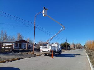  "Iluminando Santa Cruz": el Gobierno Provincial avanza con una histórica inversión de 15 mil luminarias en todo el territorio