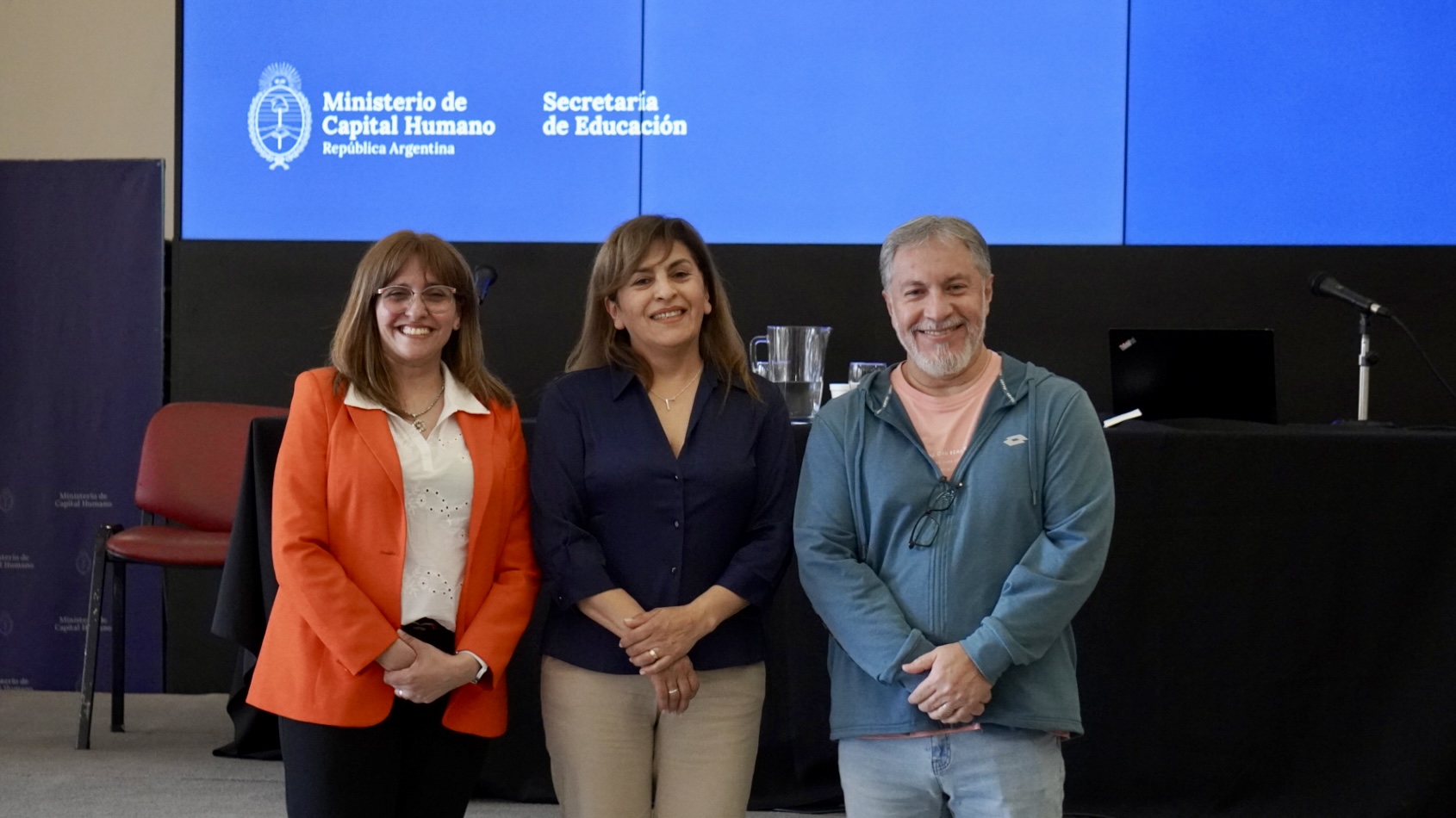 Santa Cruz reafirma su compromiso con la calidad educativa en la Red Federal de Evaluación
