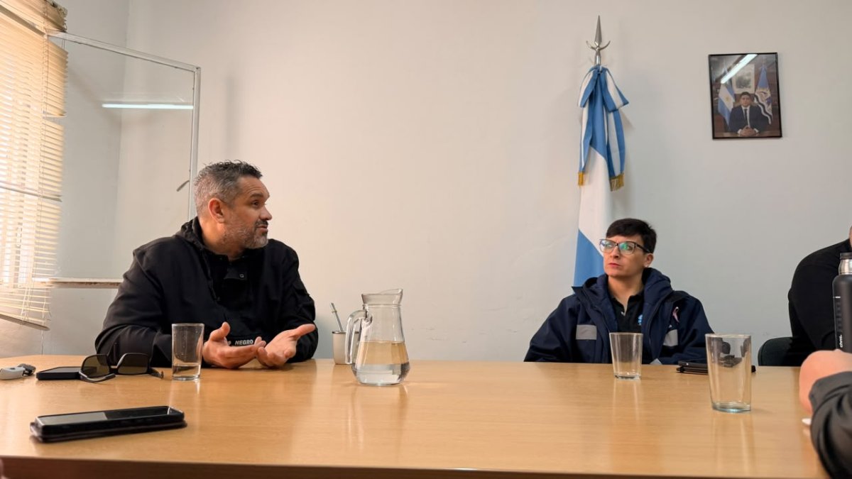 Georgion encabezó una reunión intersectorial en Pico Truncado para coordinar políticas públicas