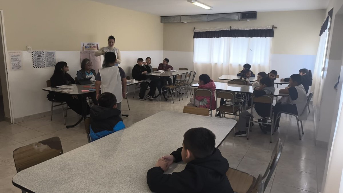 Realizarón el Primer Concurso de Inglés "Fast &amp; Smart" en la Escuela Rural N° 7 de Jaramillo