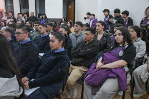 La Policía de Santa Cruz reunió a la comunidad para concientizar sobre la trata de personas