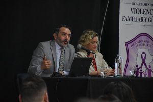 La Policía de Santa Cruz reunió a la comunidad para concientizar sobre la trata de personas