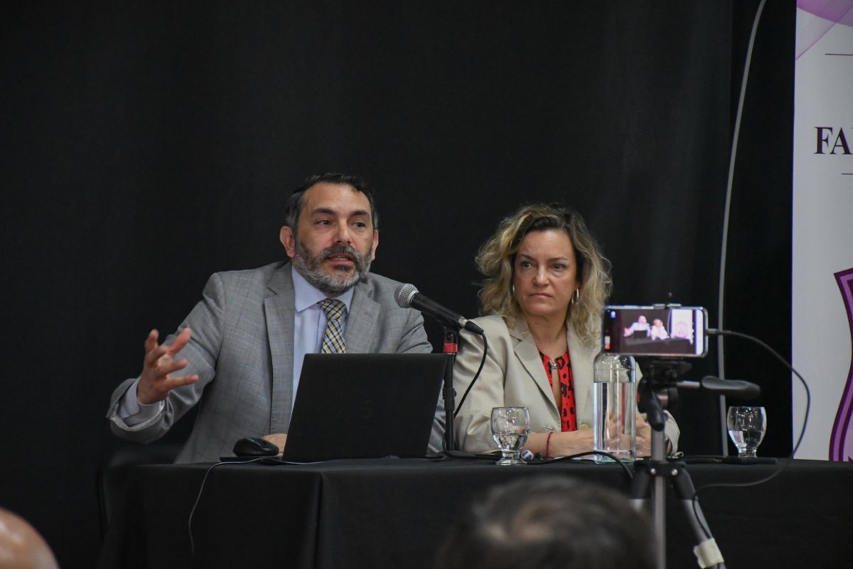 La Policía de Santa Cruz reunió a la comunidad para concientizar sobre la trata de personas