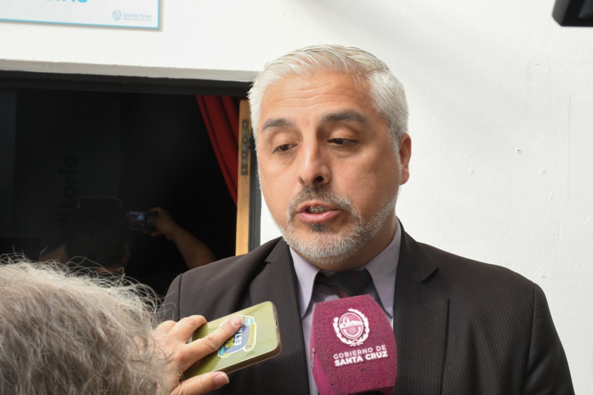 La Policía de Santa Cruz reunió a la comunidad para concientizar sobre la trata de personas