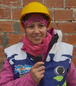 Celeste Robledo, ayudante de albañil: "La mujer también puede dedicarse a cosas grandes" como la construcción del hogar propio