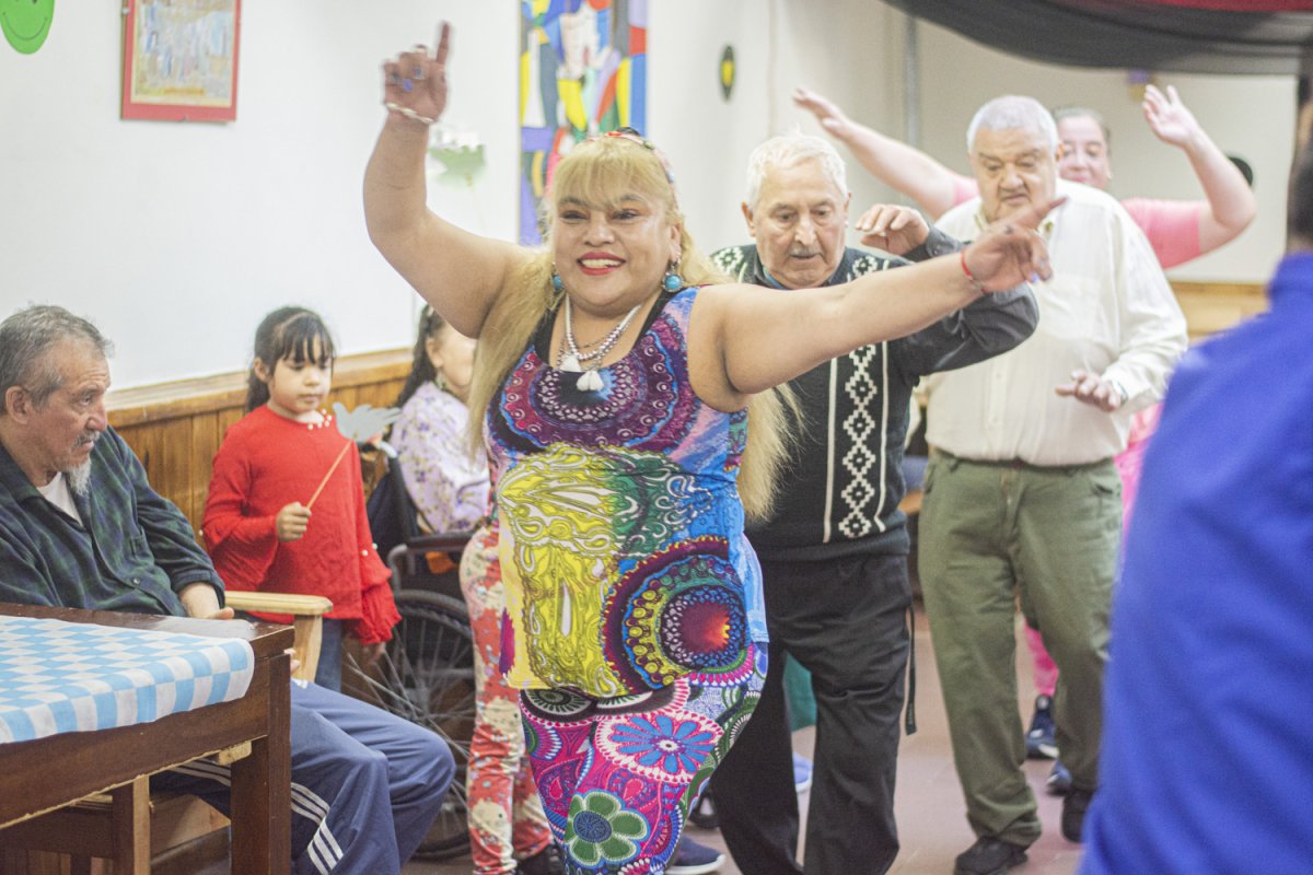 La Residencia Zumalacarregui celebró 46 años de acompañamiento y cuidado de las personas mayores