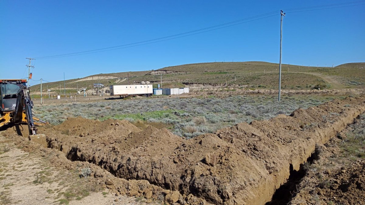Vialidad Provincial avanza con trabajos de mantenimiento vial y colaboración comunitaria