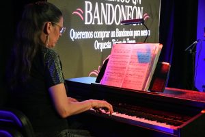 "Santa Cruz Tango" homenajeó a Juan Albornoz y Oscar Cuirolo