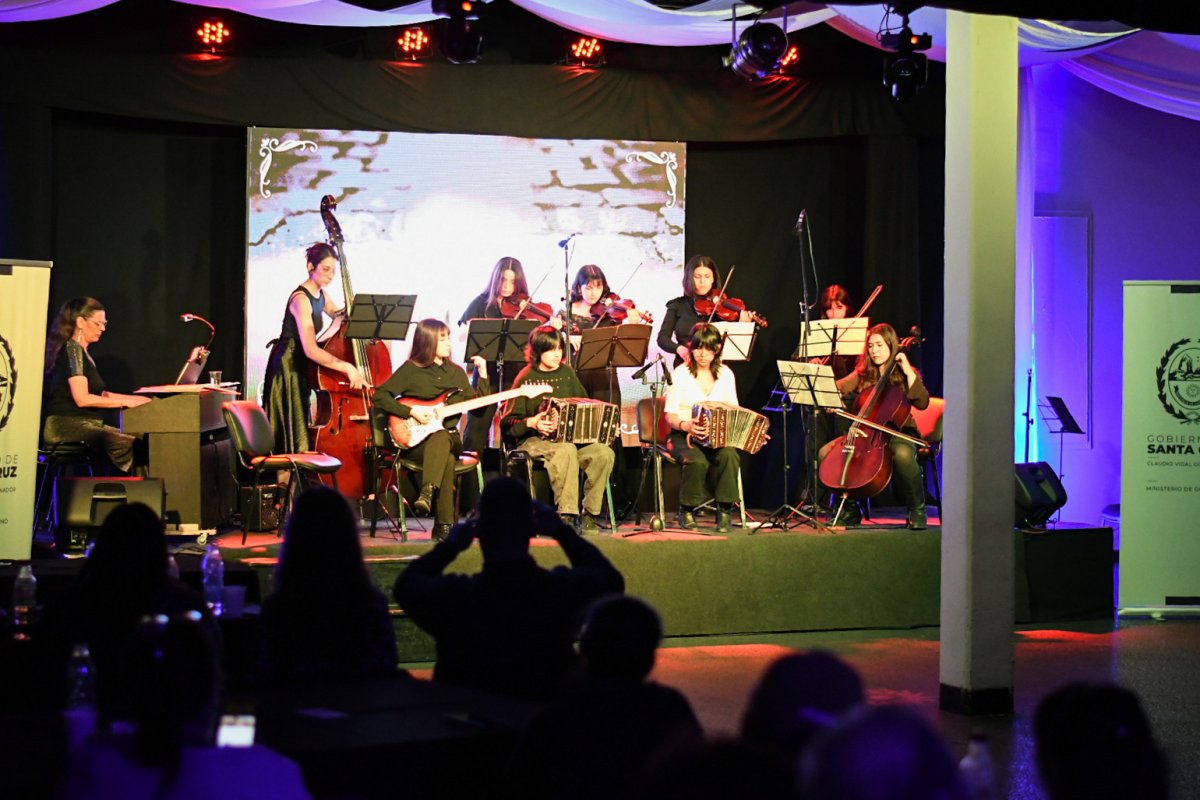 "Santa Cruz Tango" homenajeó a Juan Albornoz y Oscar Cuirolo