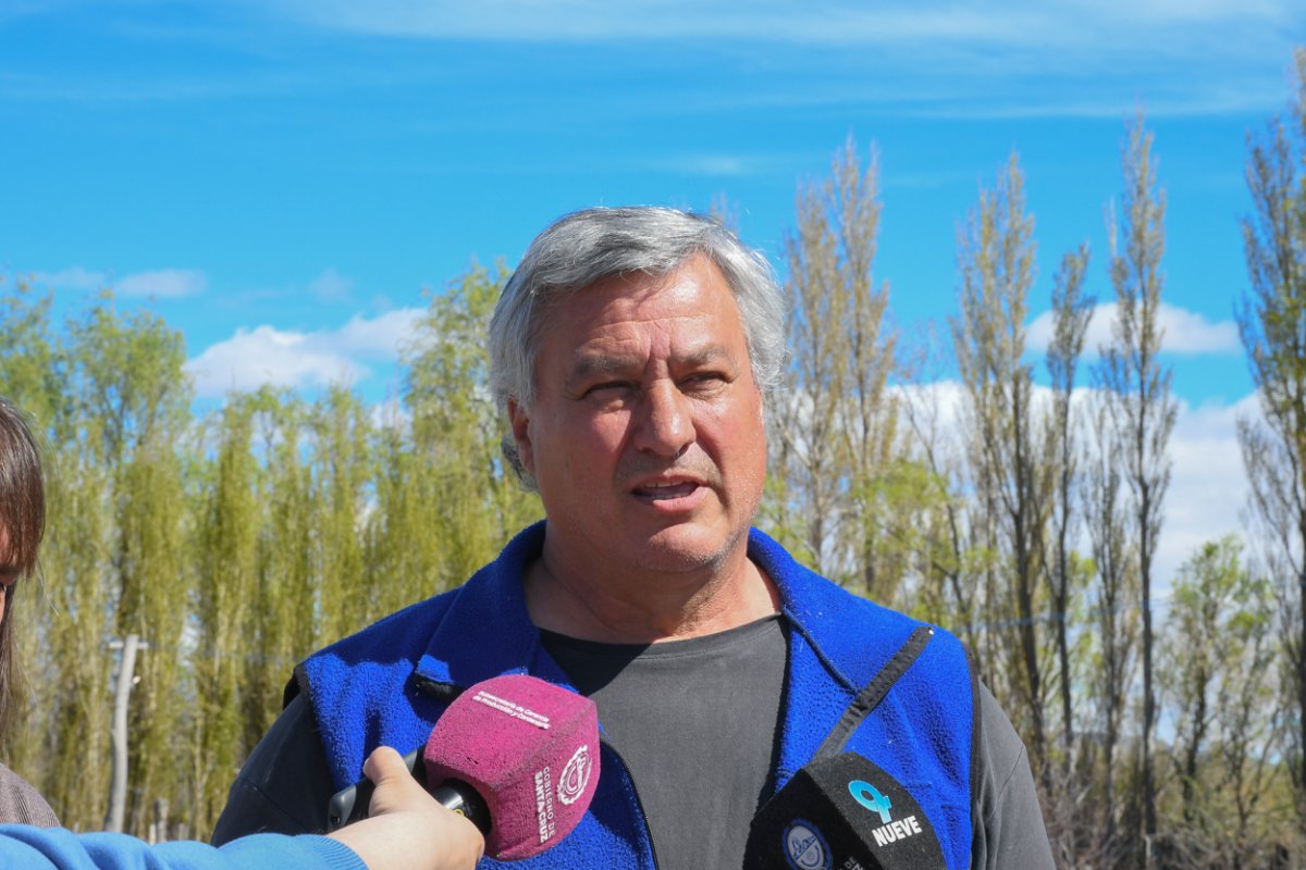 Llegó a Gregores para estudiar y echó raíces: la historia de Fabián Gabriel y su apuesta por producir en la tierra que eligió