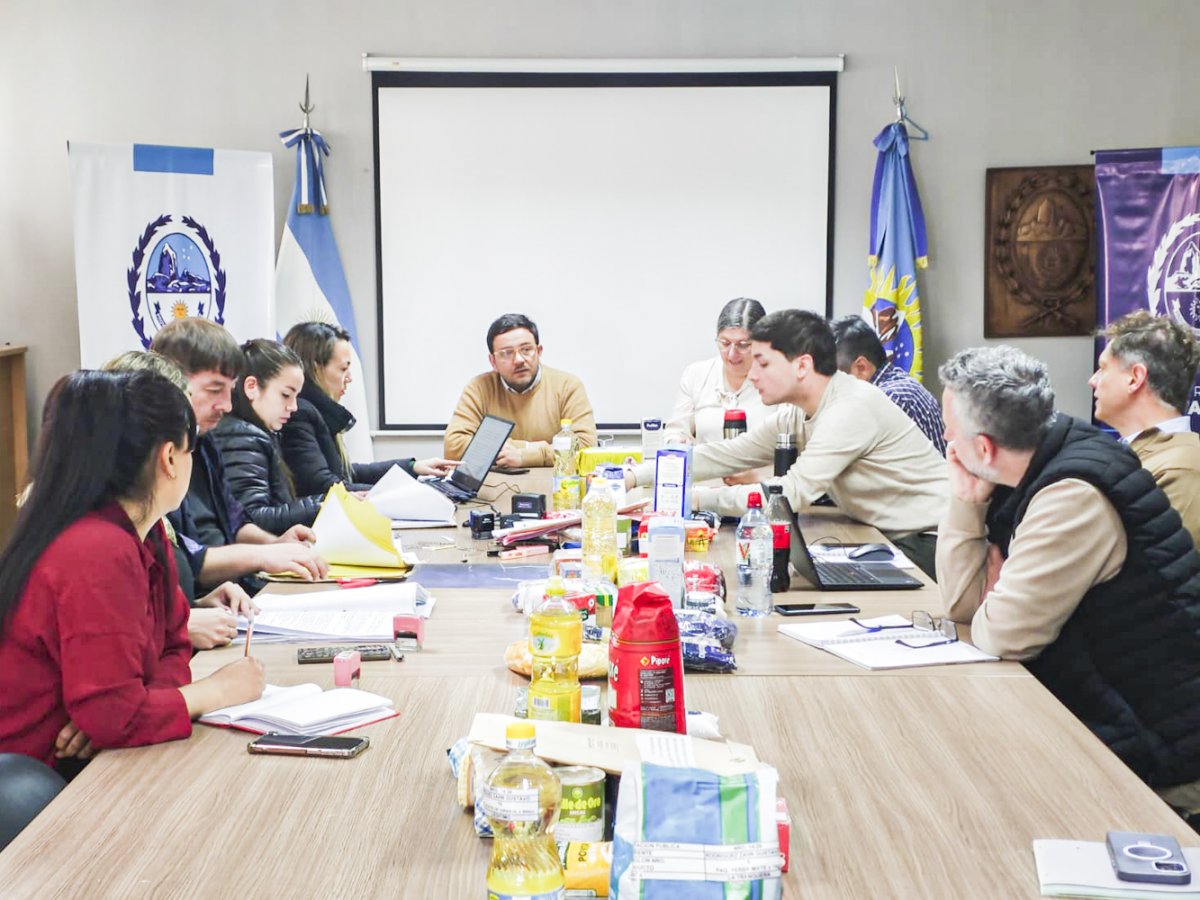 Dieron inicio al proceso licitatorio para la compra de 50 mil módulos alimentarios