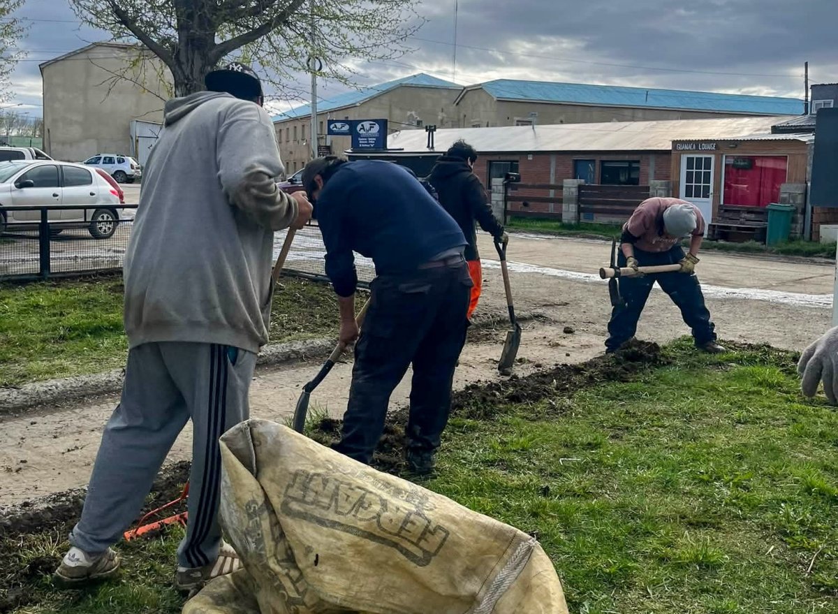 Mantenimiento integral y mejoras edilicias en el Colegio Secundario N° 4 de Río Turbio