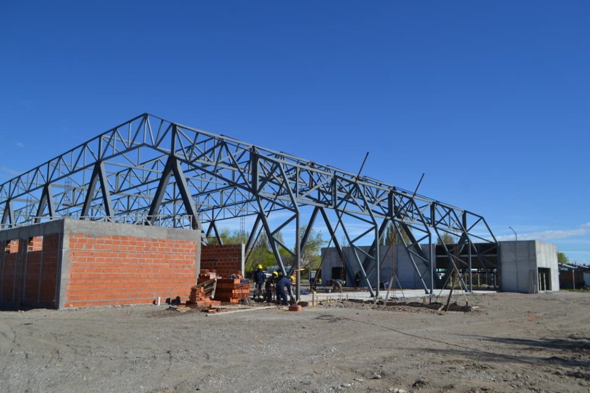 Perito Moreno: el Polideportivo del Centenario alcanza un 44% de avance